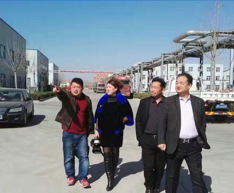 新疆吉木萨尔县人员莅临我公司孟州农达生化园区进行观摩活动(图1)